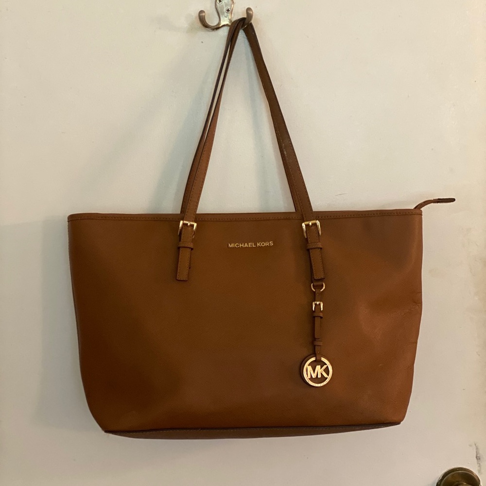 Michael Kors Jet Set Large Leather Tote Bag